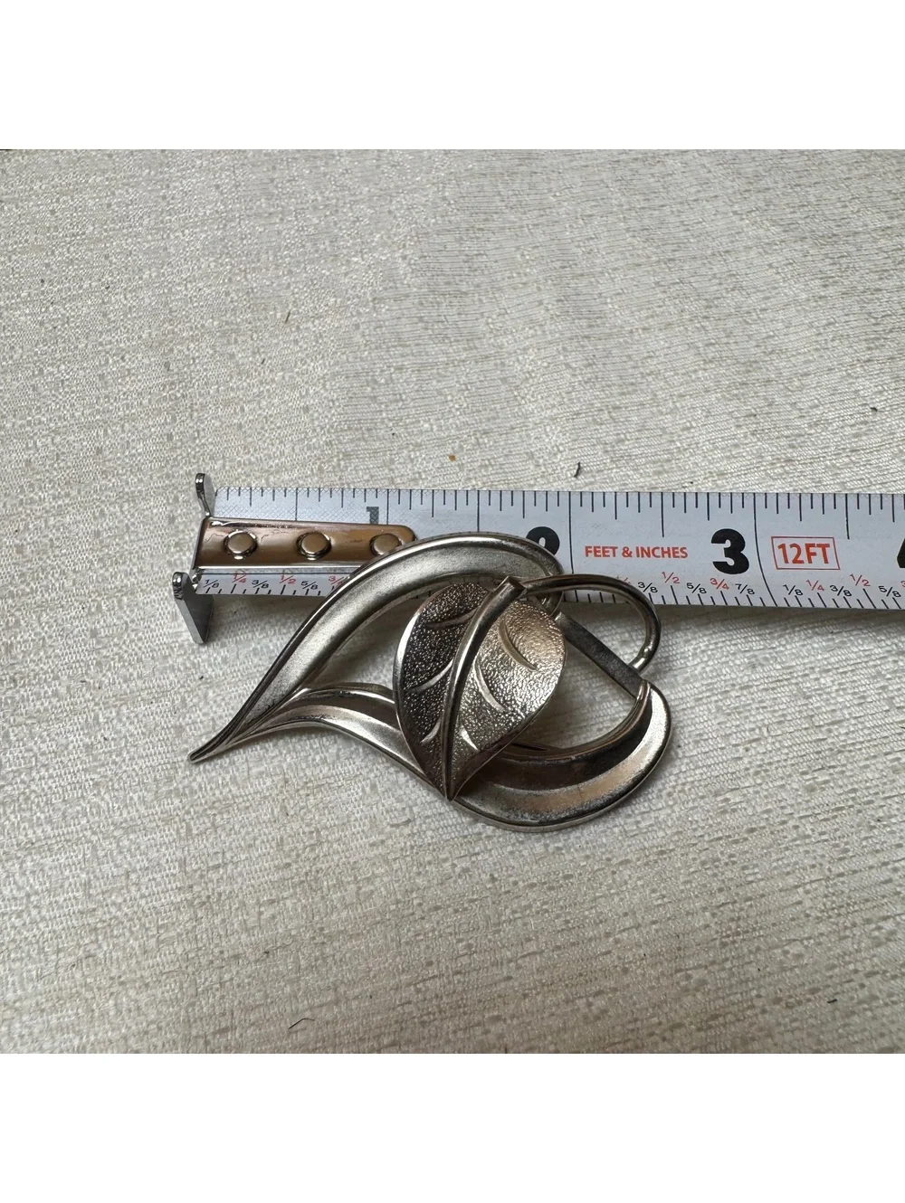Vintage Silver Tone Modernist Leaf Brooch Pin Sculptural Two Tone 2.5”